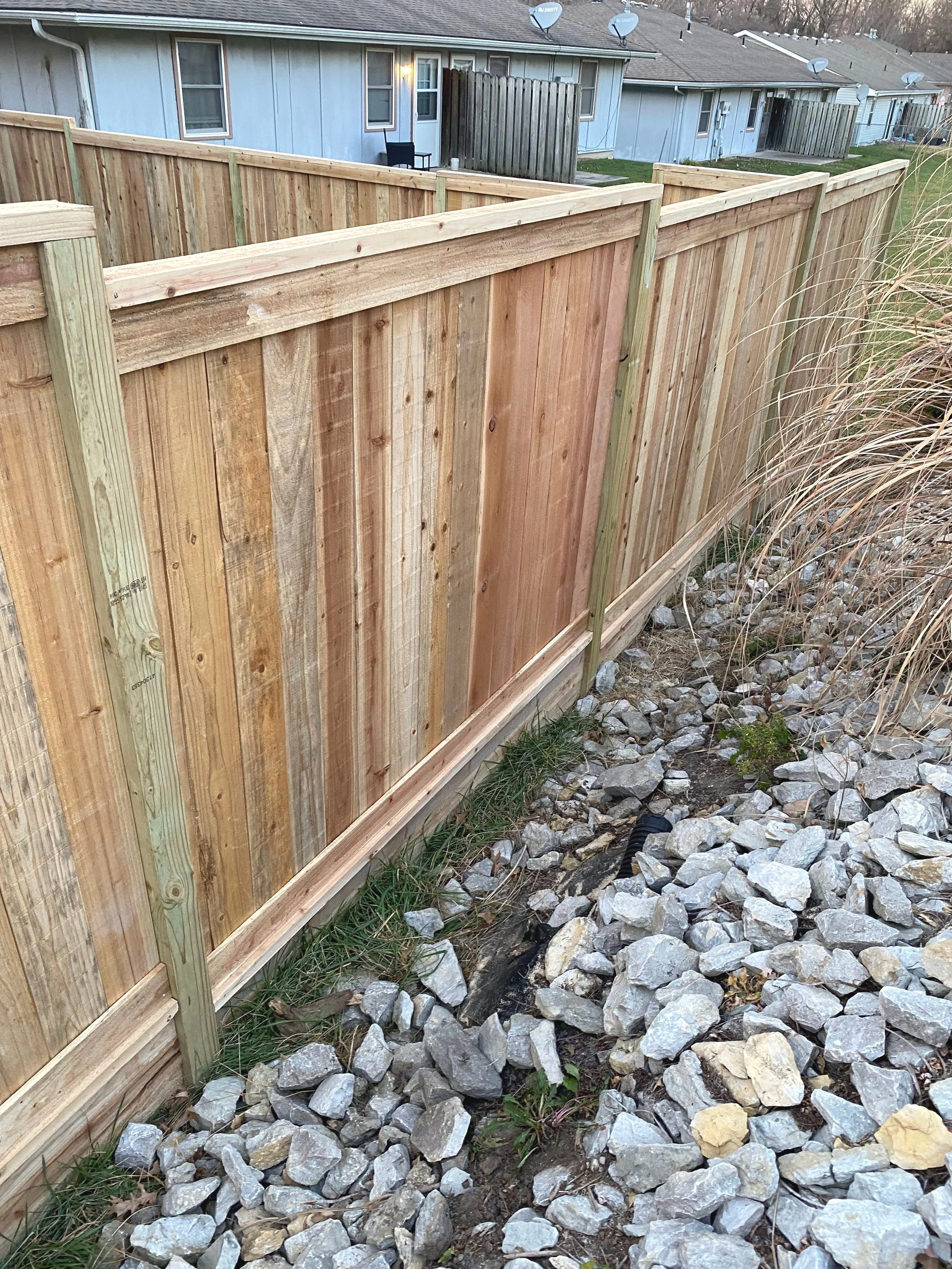 Custom fence design with decorative elements